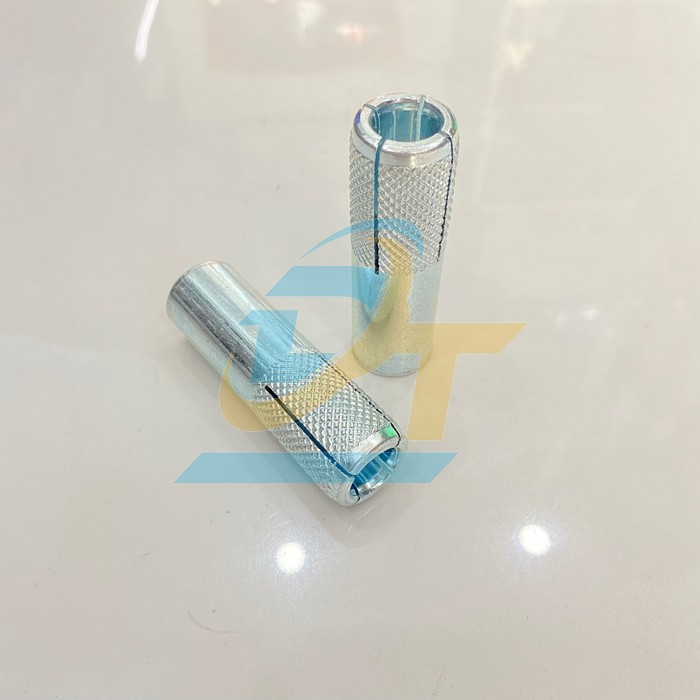 Tắc kê đạn M16