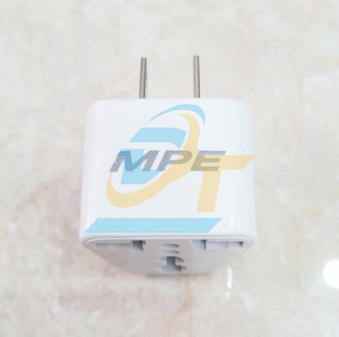 Ổ cắm du lịch đa năng chân dẹp tròn MPE AD1