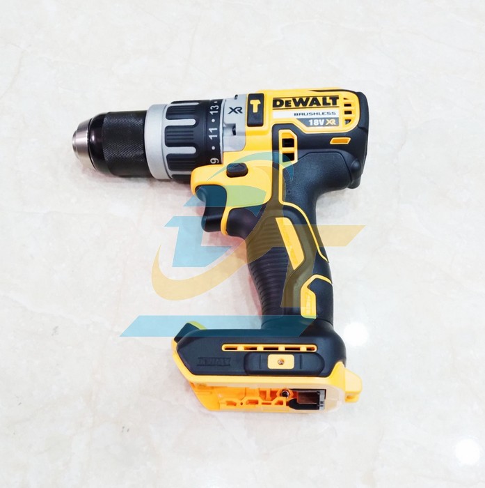 Máy khoan dùng pin 18V Dewalt DCD796N (Không pin sạc)