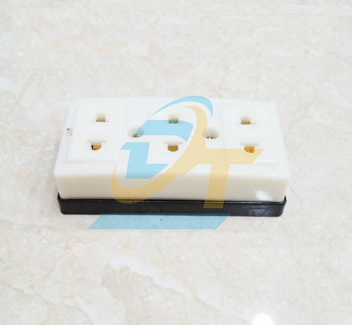 Ổ cắm 3 lỗ 2 chấu Sopoka T31