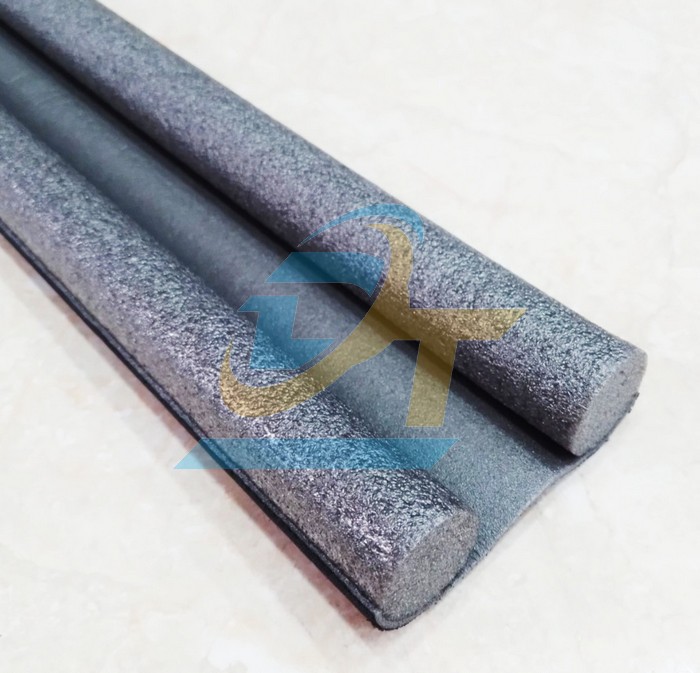 Thanh xốp chặn khe cửa 95cm