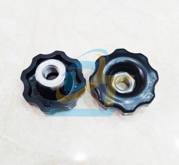 Núm vặn nhựa hình sao ren trong M16
