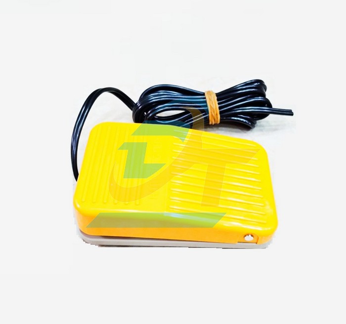 Công tắc bàn đạp 10A 250V Hanyoung HY-101
