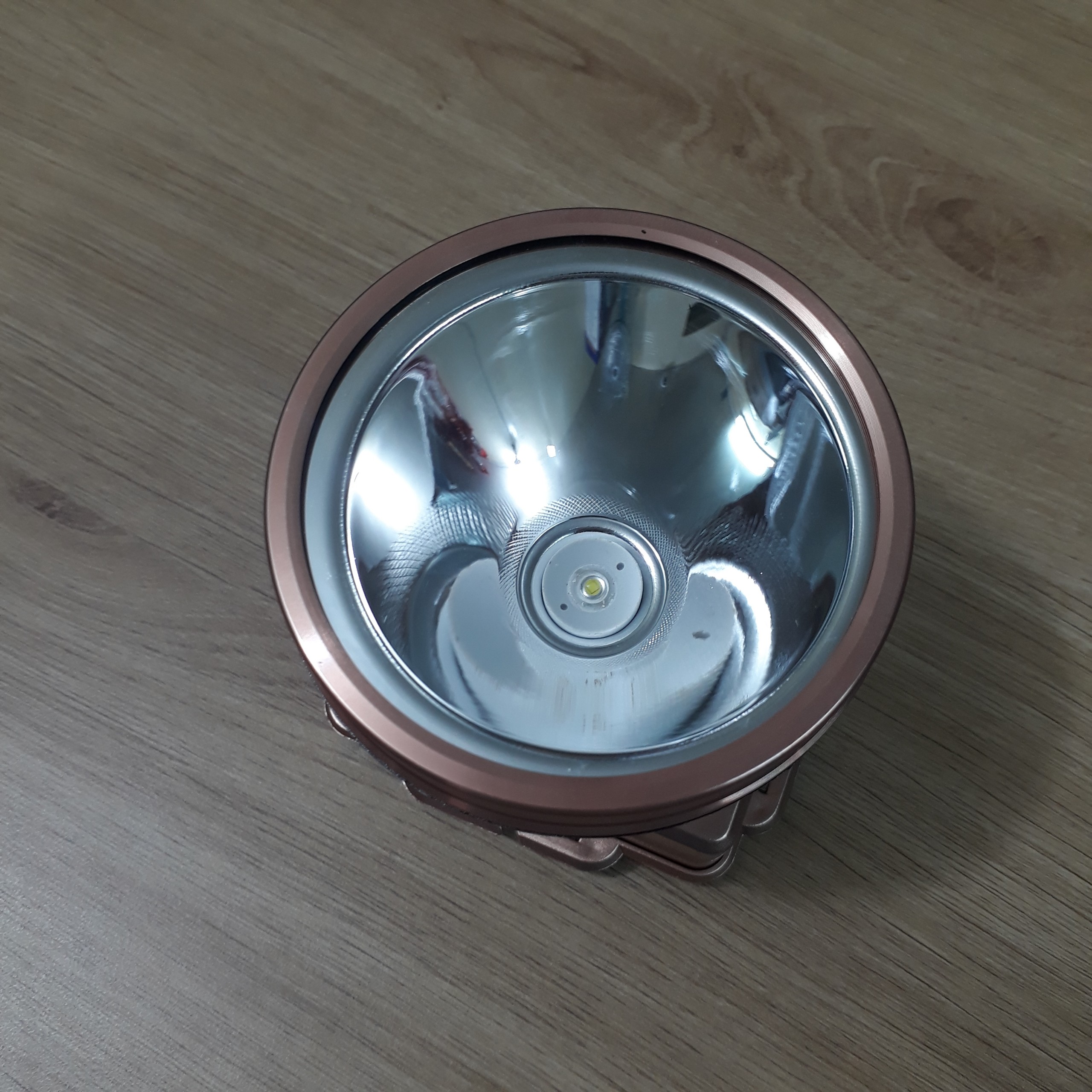 Đèn pin đội đầu 100W ThaiLand No.004 Thailand | Giá rẻ nhất - Công Ty TNHH Thương Mại Dịch Vụ Đạt Tâm