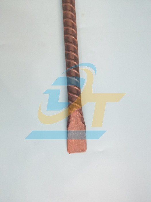 Xà beng sắt nhổ đinh 800mm  VietNam | Giá rẻ nhất - Công Ty TNHH Thương Mại Dịch Vụ Đạt Tâm