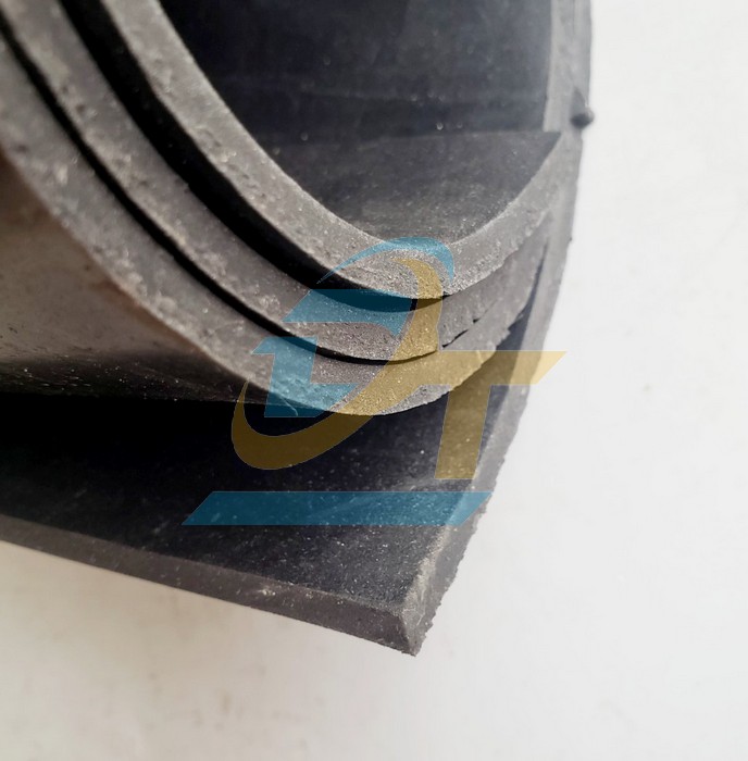 Cao su đặc lót sàn 1000x1000x5mm  VietNam | Giá rẻ nhất - Công Ty TNHH Thương Mại Dịch Vụ Đạt Tâm