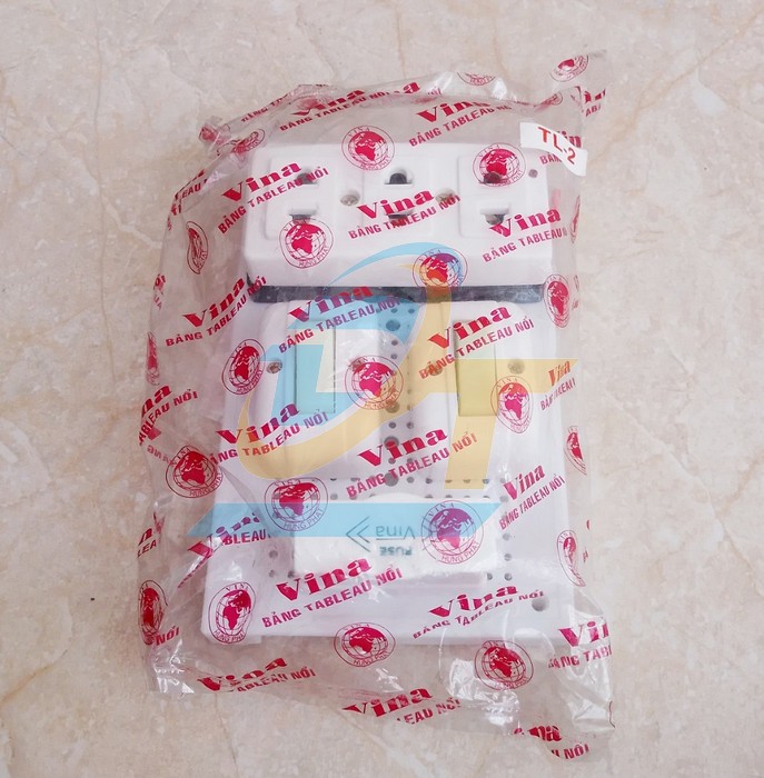 Bảng điện nổi 2 công tắc, 1 cầu chì, 1 ổ cắm VINA TL-2 TL-2 VietNam | Giá rẻ nhất - Công Ty TNHH Thương Mại Dịch Vụ Đạt Tâm