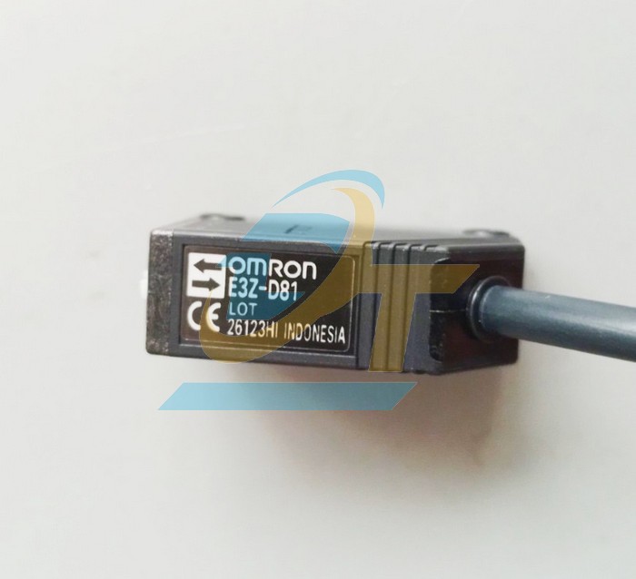 Cảm biến quang Omron E3Z-D81 2M E3Z-D8 Omron | Giá rẻ nhất - Công Ty TNHH Thương Mại Dịch Vụ Đạt Tâm