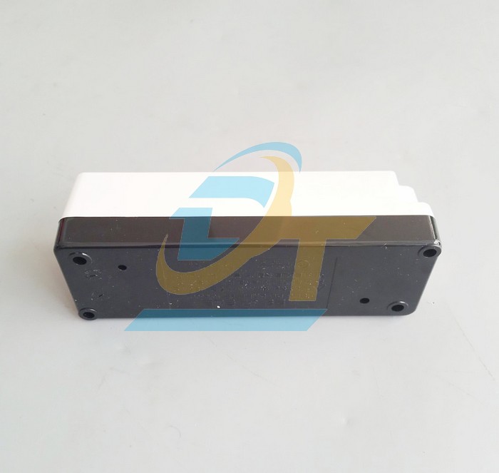 Ổ cắm điện 3 lỗ Dosel DC1212 DC1212 DOSEL | Giá rẻ nhất - Công Ty TNHH Thương Mại Dịch Vụ Đạt Tâm