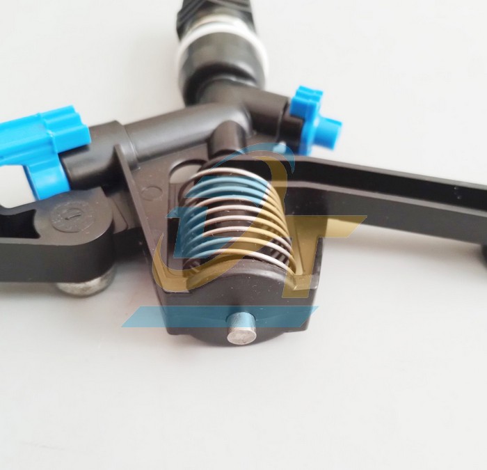 Béc tưới cây nhựa cánh đập chỉnh góc có ốc xé nước ren ngoài 27mm  VietNam | Giá rẻ nhất - Công Ty TNHH Thương Mại Dịch Vụ Đạt Tâm
