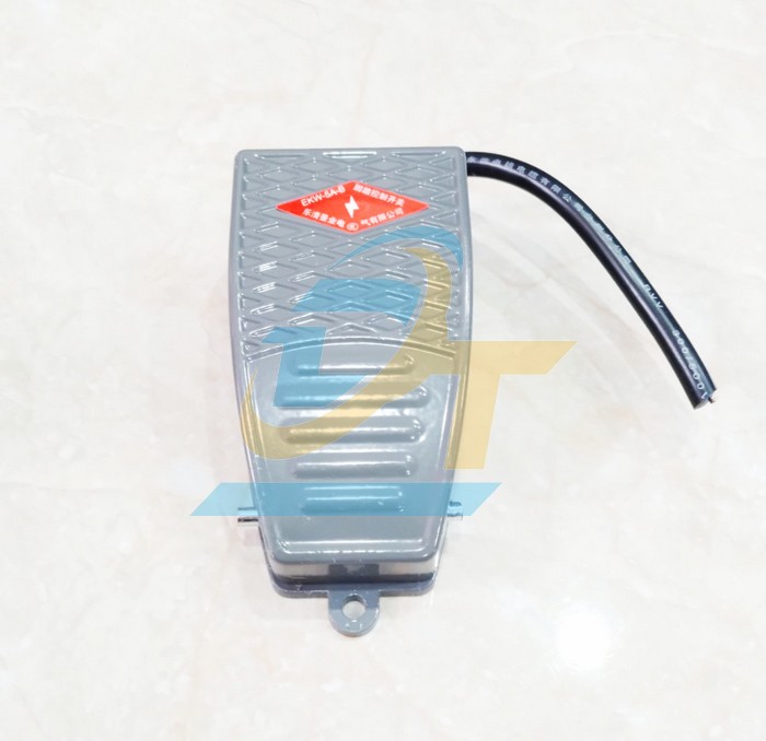 Công tắc bàn đạp 5A 220V EKW-5A-B EKW-5A-B China | Giá rẻ nhất - Công Ty TNHH Thương Mại Dịch Vụ Đạt Tâm