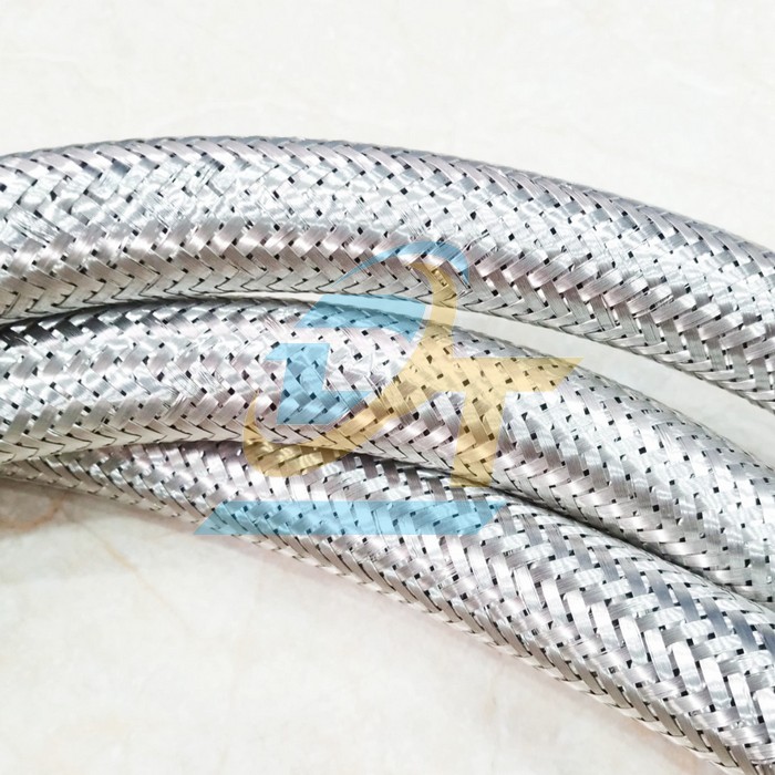 Ống mềm inox 304 3/4"x4000mm (Phi 27) nối ren  VietNam | Giá rẻ nhất - Công Ty TNHH Thương Mại Dịch Vụ Đạt Tâm