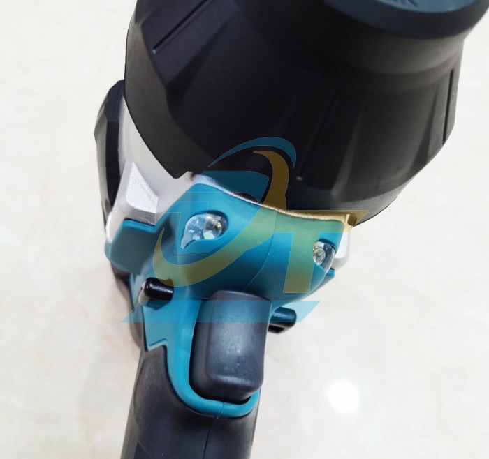 Máy siết bu lông dùng pin 18V Makita DTW1002RTJ (Kèm 2 pin 5Ah + 1 Sạc)  Makita | Giá rẻ nhất - Công Ty TNHH Thương Mại Dịch Vụ Đạt Tâm