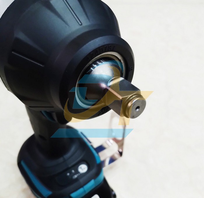 Máy siết bu lông dùng pin 18V Makita DTW1002RTJ (Kèm 2 pin 5Ah + 1 Sạc)  Makita | Giá rẻ nhất - Công Ty TNHH Thương Mại Dịch Vụ Đạt Tâm