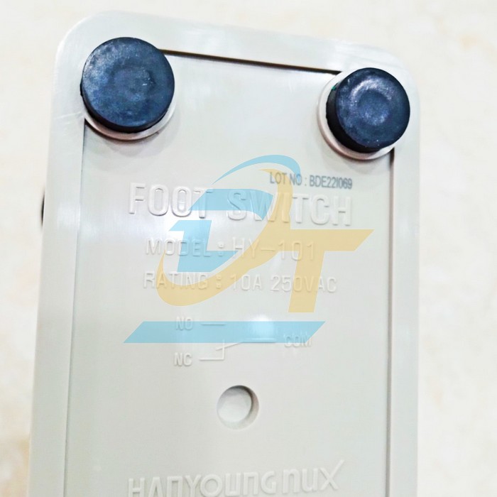 Công tắc bàn đạp 10A 250V Hanyoung HY-101  Hanyoung | Giá rẻ nhất - Công Ty TNHH Thương Mại Dịch Vụ Đạt Tâm