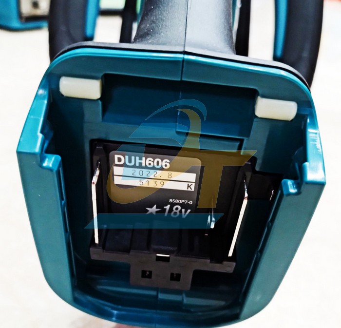 Máy tỉa hành rào dùng pin 180V Makita DUH606RT (Kèm 1 Pin 5.0Ah + 1 Sạc)  Makita | Giá rẻ nhất - Công Ty TNHH Thương Mại Dịch Vụ Đạt Tâm
